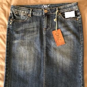 CHIQLE Denim Skirt. Size L. NWT!